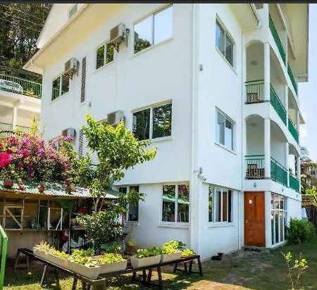 Manfiyo Guest House Anse Boileau Luaran gambar